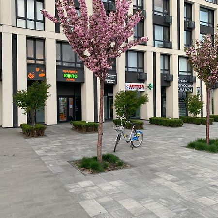 New 3 Rooms Apartment Near The Metro Station キエフ エクステリア 写真